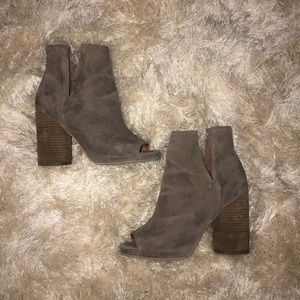 🌸SOLD🌸Jeffrey Campbell booties